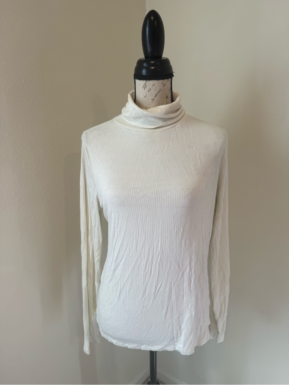 Cyrus Off-White Ribbed Turtleneck Sweater CYRUS essentials XL
